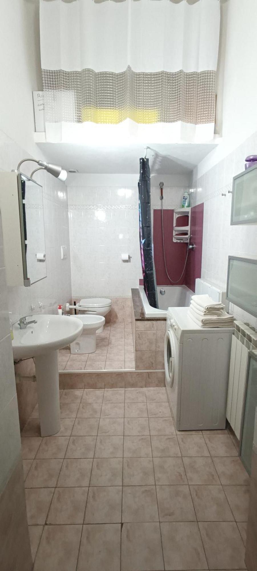 Casa Vacanze Completa Di Tutto E Anche Di Piu Livorno Eksteriør bilde