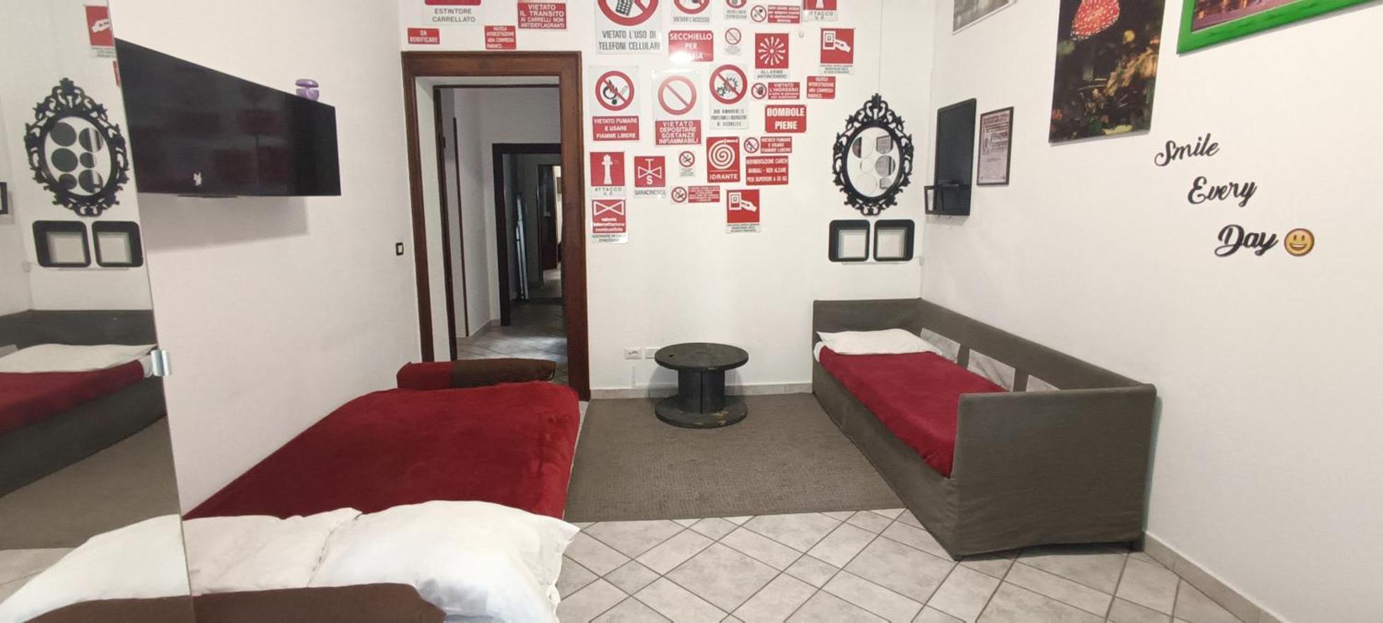 Casa Vacanze Completa Di Tutto E Anche Di Piu Livorno Eksteriør bilde